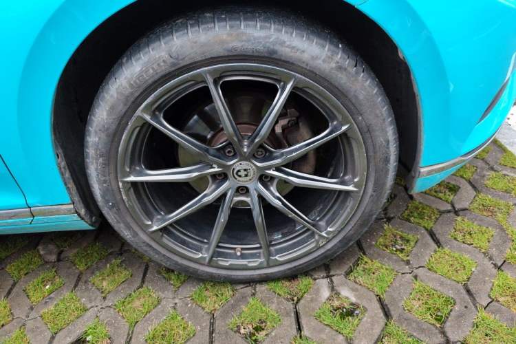 Used Volkswagen Variant 2018 380TSI Two-Wheel Drive Comfort Edition Right Front Wheel Hub