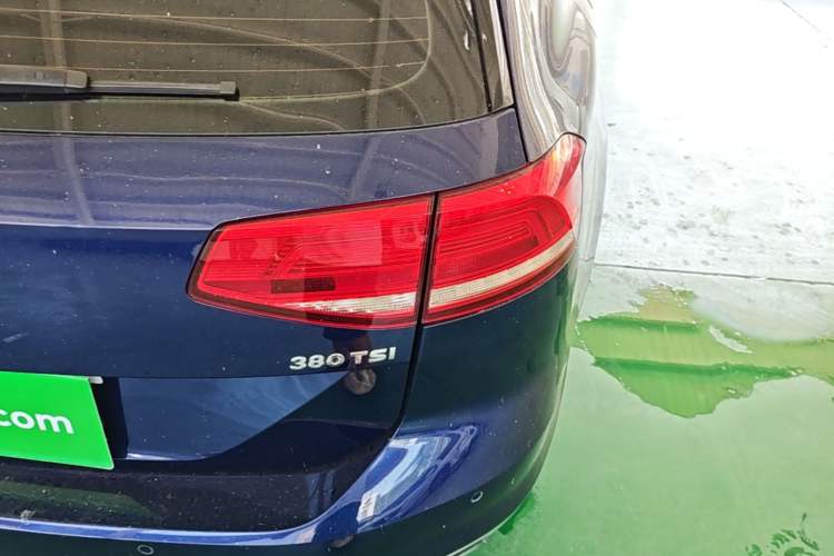 Used Volkswagen Variant 2018 380TSI Two-Wheel Drive Comfort Edition Right Rear Taillight