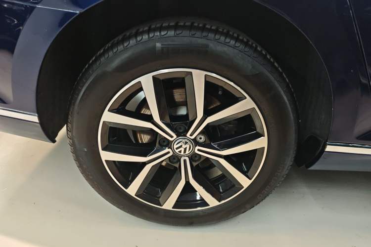 Used Volkswagen Variant 2018 380TSI Two-Wheel Drive Comfort Edition Right Rear Wheel Hub
