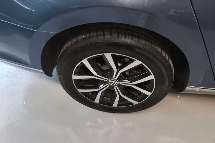 Used Volkswagen Variant 2018 380TSI Two-Wheel Drive Comfort Edition Right Rear Wheel Hub