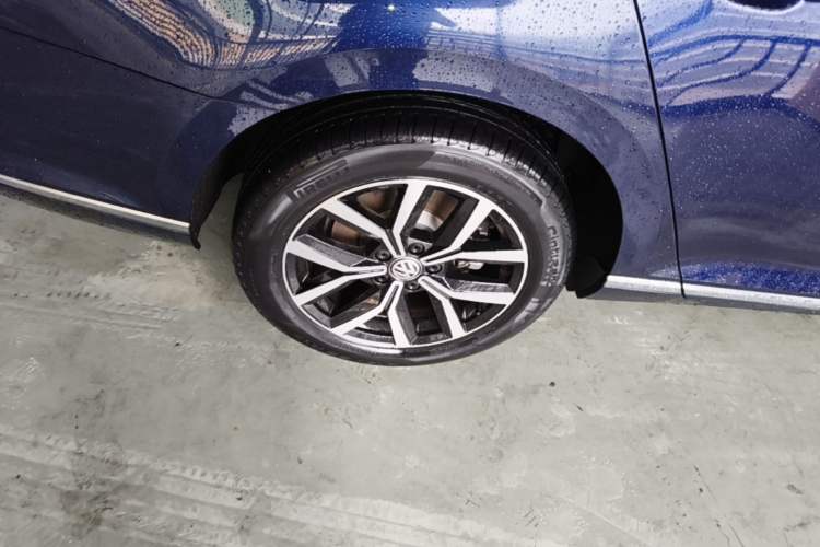 Used Volkswagen Variant 2018 380TSI Two-Wheel Drive Comfort Edition Right Rear Wheel Hub