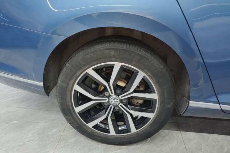 Used Volkswagen Variant 2018 380TSI Two-Wheel Drive Comfort Edition Right Rear Wheel Hub