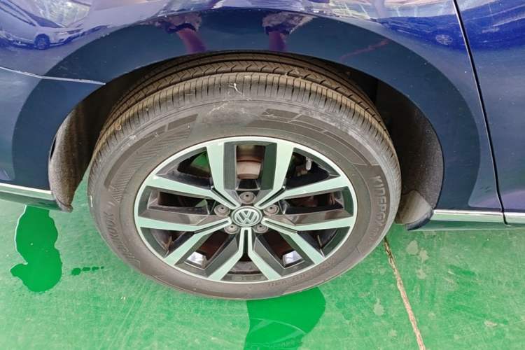 Used Volkswagen Variant 2018 380TSI Two-Wheel Drive Comfort Edition Right Rear Wheel Hub