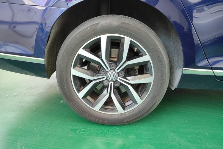 Used Volkswagen Variant 2018 380TSI Two-Wheel Drive Comfort Edition Right Rear Wheel Hub