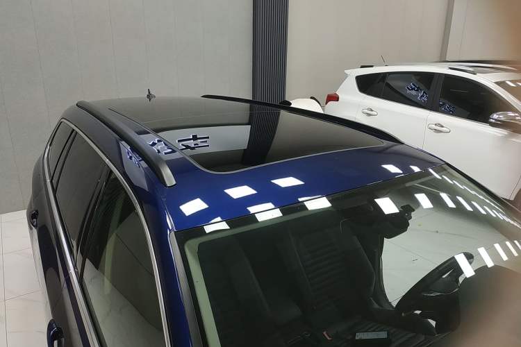 Used Volkswagen Variant 2018 380TSI Two-Wheel Drive Comfort Edition Roof