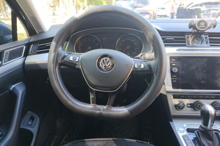 Used Volkswagen Variant 2018 380TSI Two-Wheel Drive Comfort Edition Steering Wheel