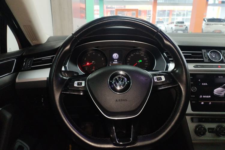 Used Volkswagen Variant 2018 380TSI Two-Wheel Drive Comfort Edition Steering Wheel
