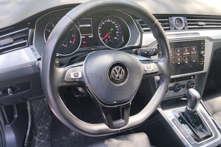 Used Volkswagen Variant 2018 380TSI Two-Wheel Drive Comfort Edition Steering Wheel