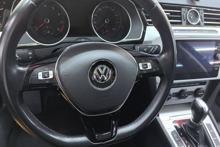 Used Volkswagen Variant 2018 380TSI Two-Wheel Drive Comfort Edition Steering Wheel