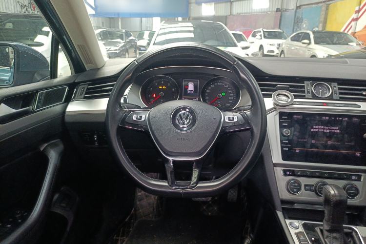 Used Volkswagen Variant 2018 380TSI Two-Wheel Drive Comfort Edition Steering Wheel