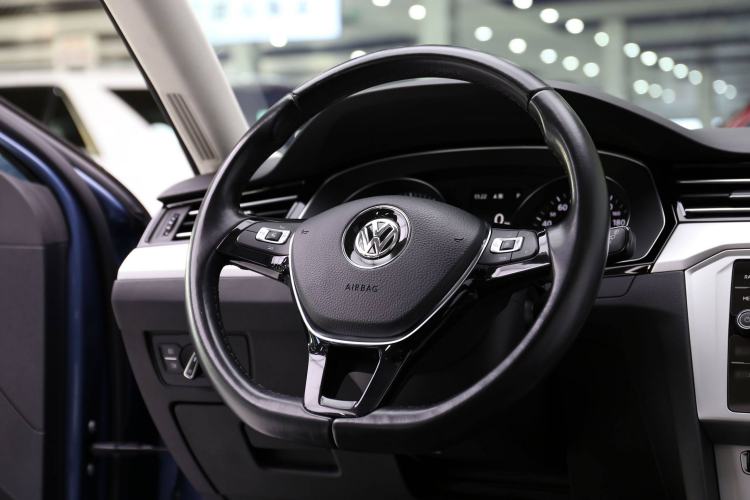 Used Volkswagen Variant 2018 380TSI Two-Wheel Drive Comfort Edition Steering Wheel
