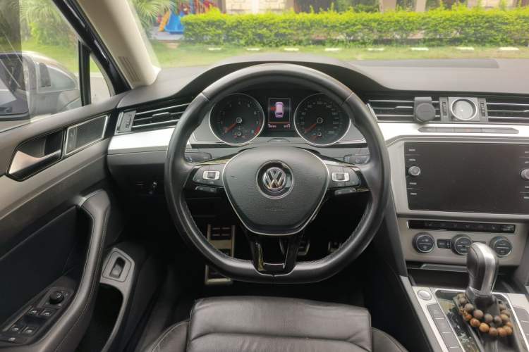 Used Volkswagen Variant 2018 380TSI Two-Wheel Drive Comfort Edition Steering Wheel