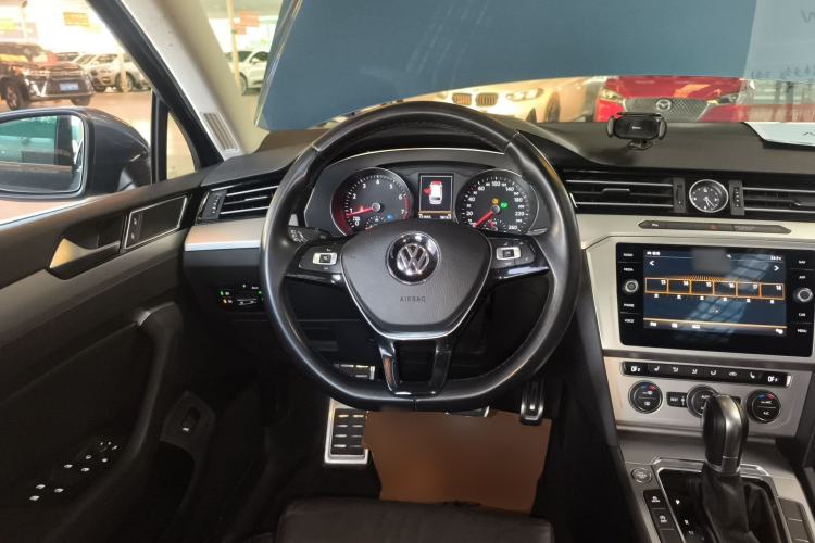 Used Volkswagen Variant 2018 380TSI Two-Wheel Drive Comfort Edition Steering Wheel