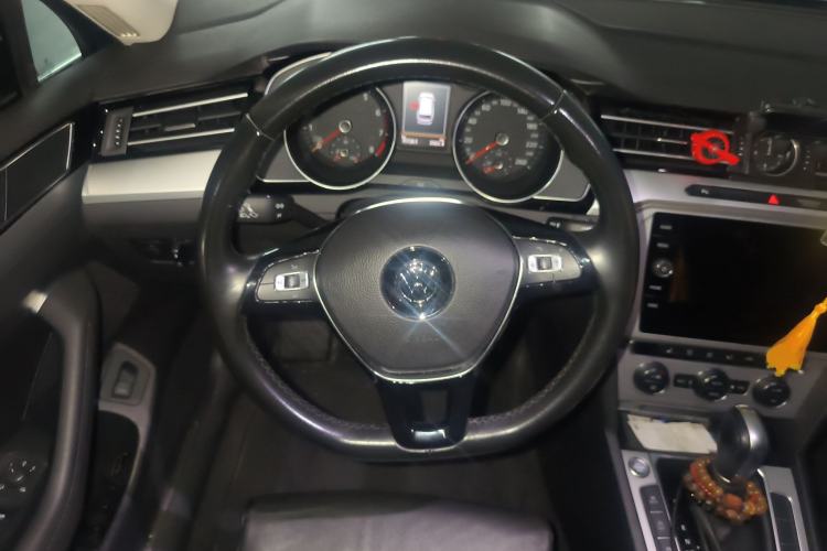 Used Volkswagen Variant 2018 380TSI Two-Wheel Drive Comfort Edition Steering Wheel