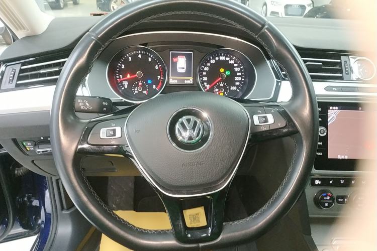 Used Volkswagen Variant 2018 380TSI Two-Wheel Drive Comfort Edition Steering Wheel