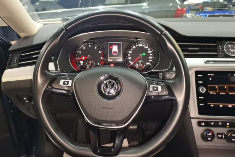 Used Volkswagen Variant 2018 380TSI Two-Wheel Drive Comfort Edition Steering Wheel