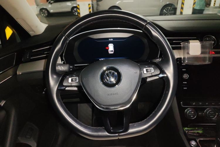 Used Volkswagen Variant 2018 380TSI Two-Wheel Drive Comfort Edition Steering Wheel