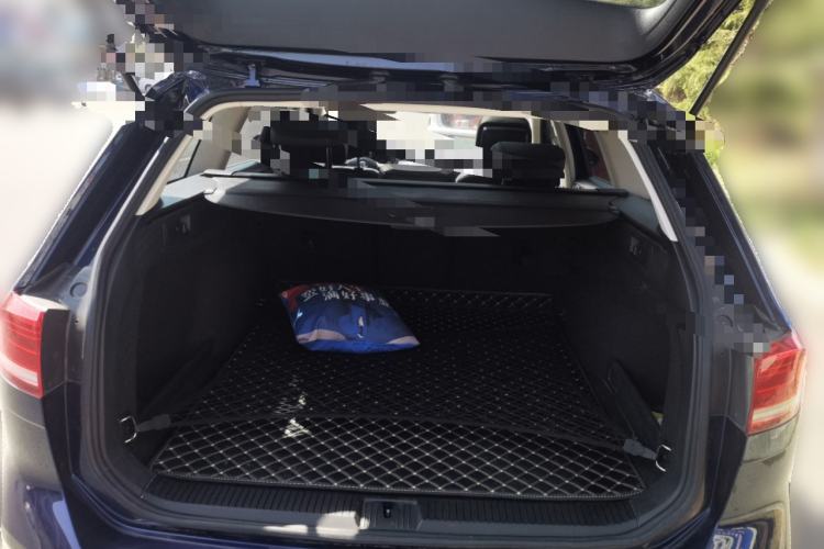 Used Volkswagen Variant 2018 380TSI Two-Wheel Drive Comfort Edition Trunk
