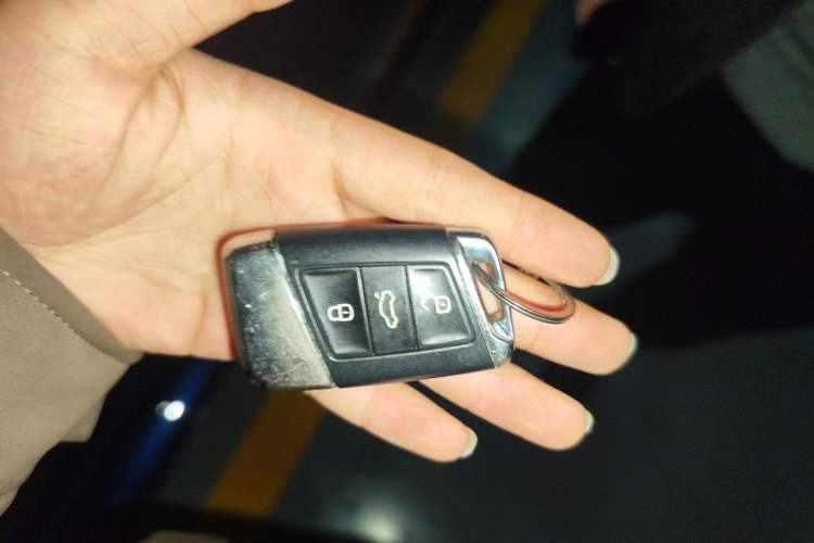 Used Volkswagen Variant 2018 380TSI Two-Wheel Drive Comfort Edition Vehicle Key