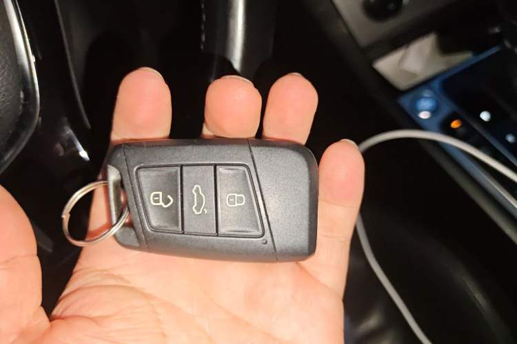Used Volkswagen Variant 2018 380TSI Two-Wheel Drive Comfort Edition Vehicle Key