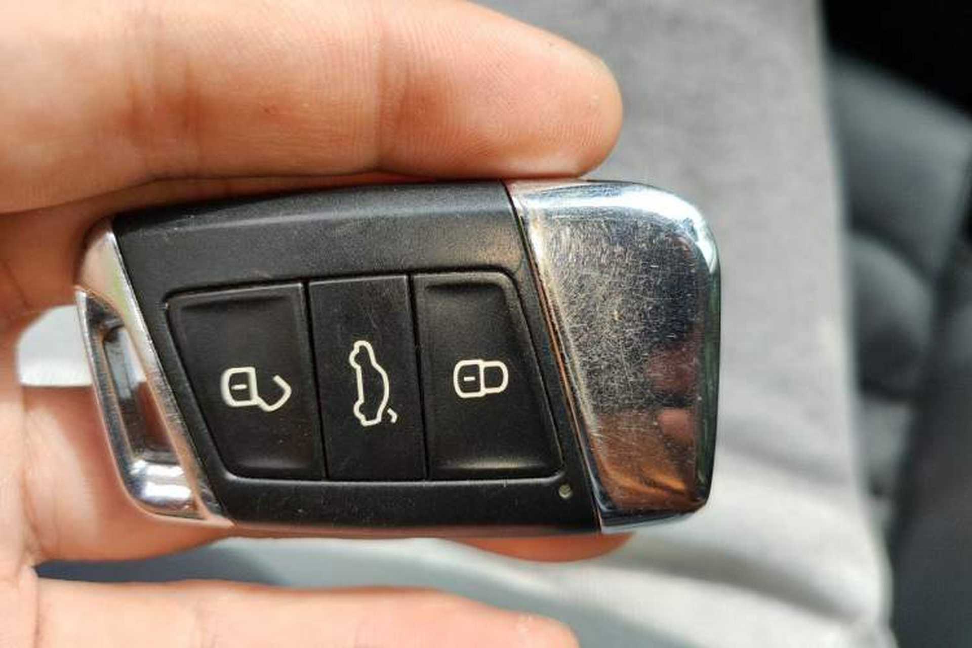 Used Volkswagen Variant 2018 380TSI Two-Wheel Drive Comfort Edition Vehicle Key