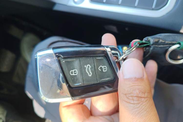 Used Volkswagen Variant 2018 380TSI Two-Wheel Drive Comfort Edition Vehicle Key