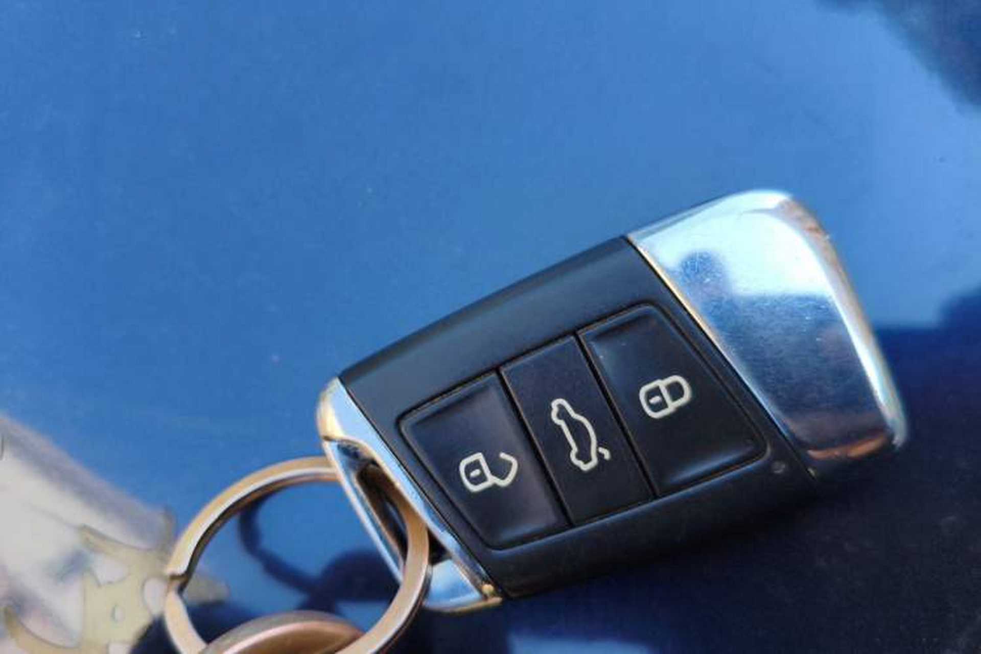 Used Volkswagen Variant 2018 380TSI Two-Wheel Drive Comfort Edition Vehicle Key