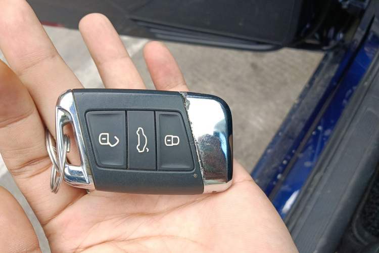 Used Volkswagen Variant 2018 380TSI Two-Wheel Drive Comfort Edition Vehicle Key