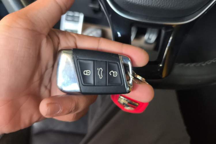 Used Volkswagen Variant 2018 380TSI Two-Wheel Drive Comfort Edition Vehicle Key