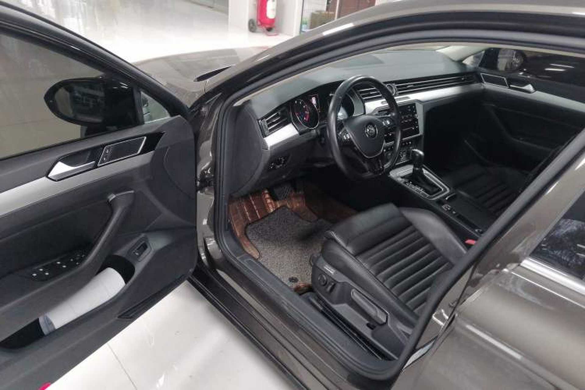 Used Volkswagen Variant 2018 380TSI Two-Wheel Drive Comfort Edition Driver Seat