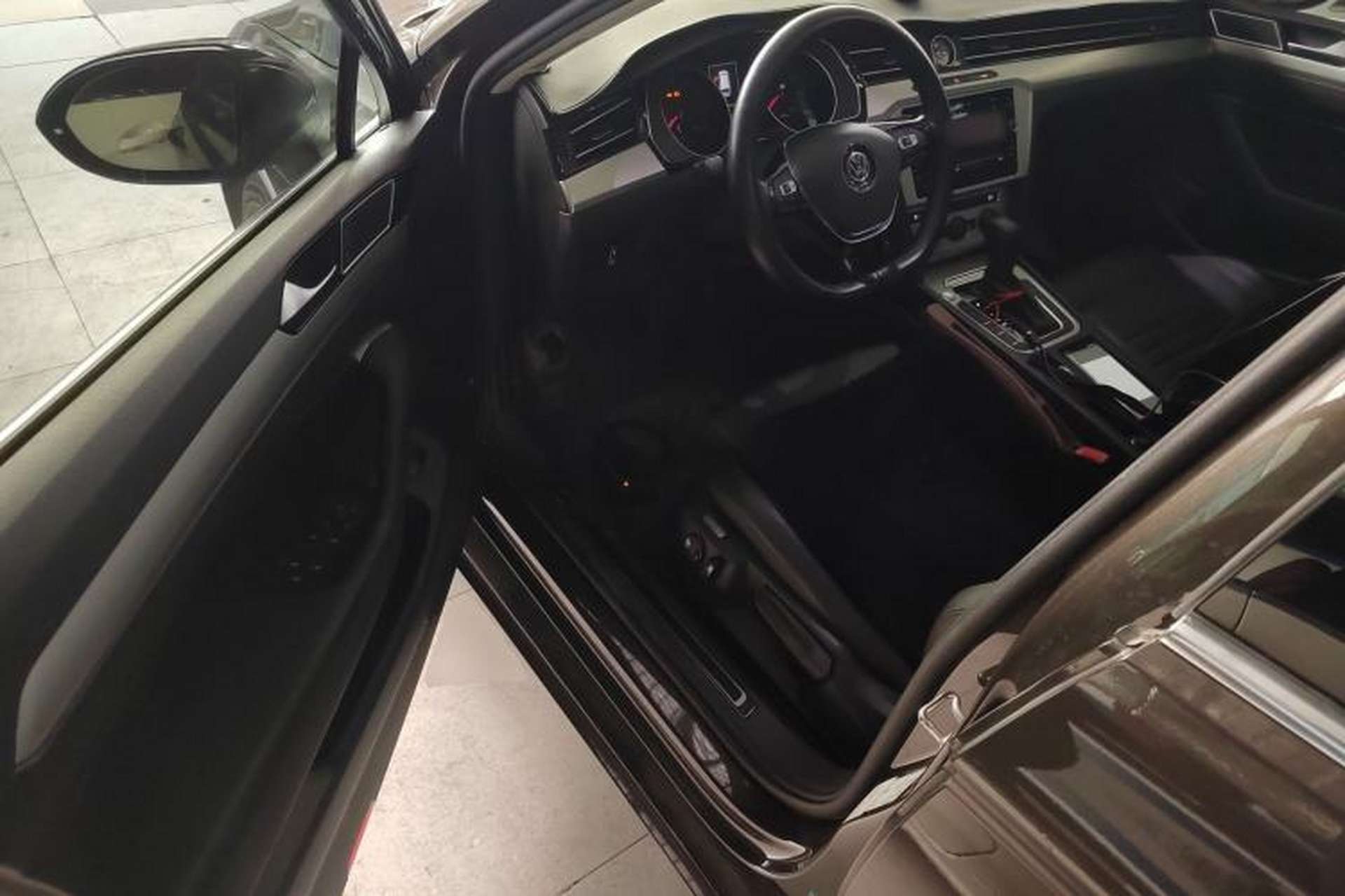 Used Volkswagen Variant 2018 380TSI Two-Wheel Drive Comfort Edition Driver Seat
