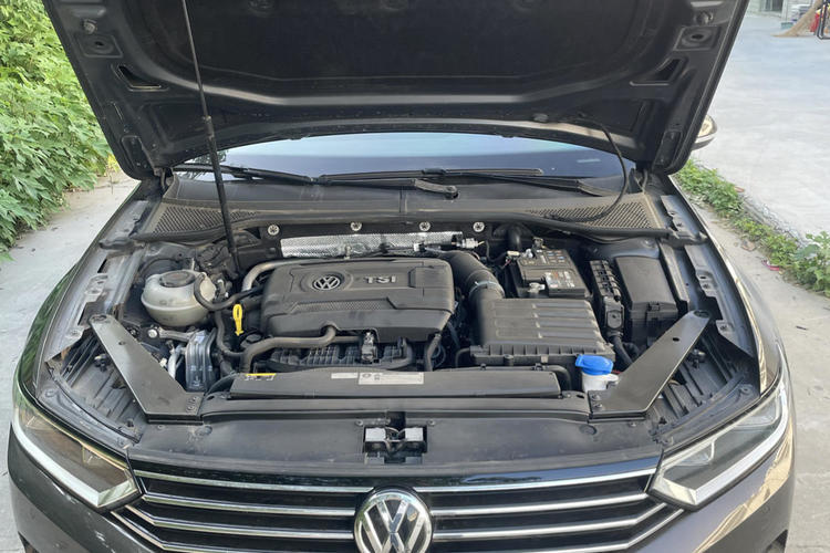 Used Volkswagen Variant 2018 380TSI Two-Wheel Drive Comfort Edition Engine Bay