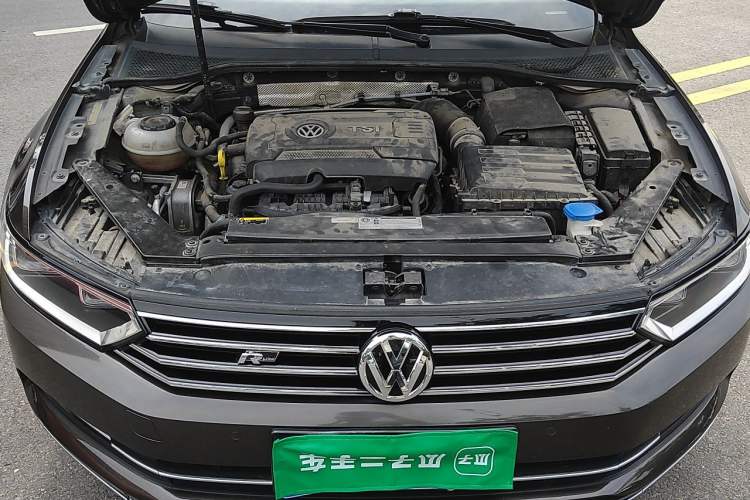 Used Volkswagen Variant 2018 380TSI Two-Wheel Drive Comfort Edition Engine Bay