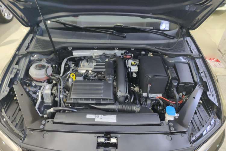 Used Volkswagen Variant 2018 280TSI Two-Wheel Drive Comfort Edition Engine Bay