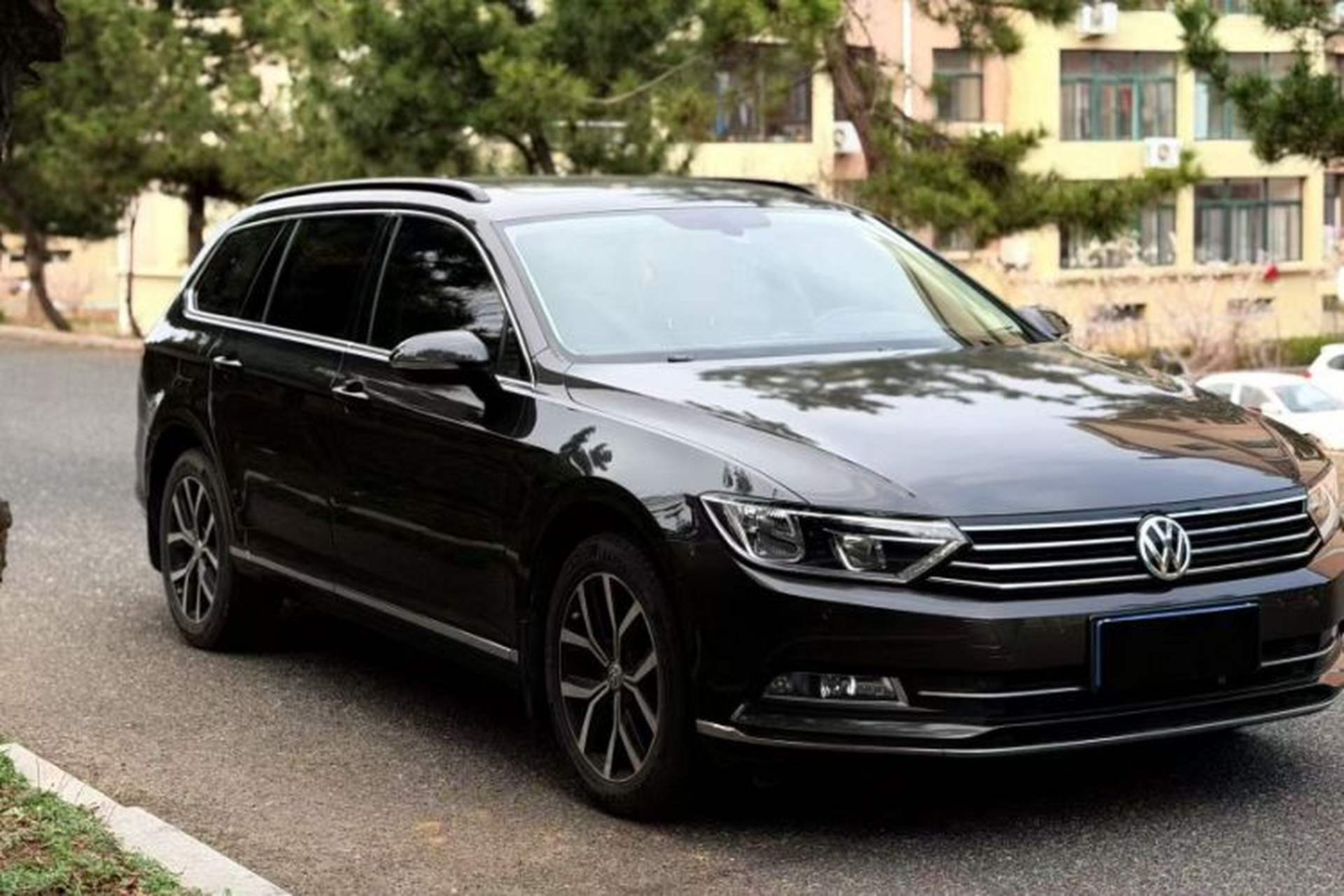 Used Volkswagen Variant 2018 380TSI Two-Wheel Drive Comfort Edition Exterior 1