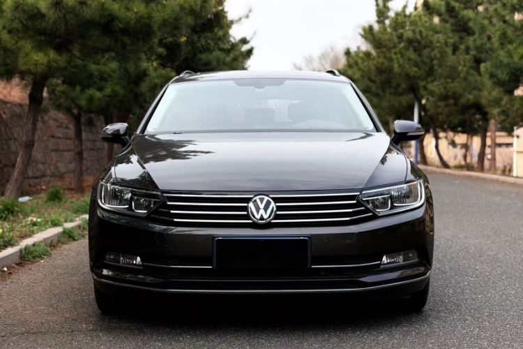 Used Volkswagen Variant 2018 380TSI Two-Wheel Drive Comfort Edition Exterior 2