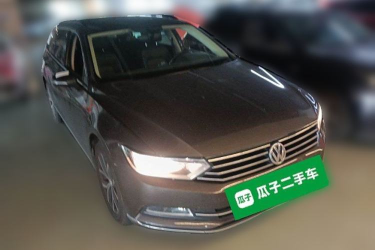 Used Volkswagen Variant 2018 380TSI Two-Wheel Drive Comfort Edition Exterior 2