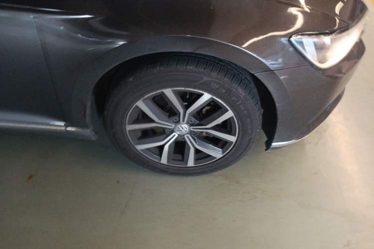 Used Volkswagen Variant 2018 380TSI Two-Wheel Drive Comfort Edition Exterior 7