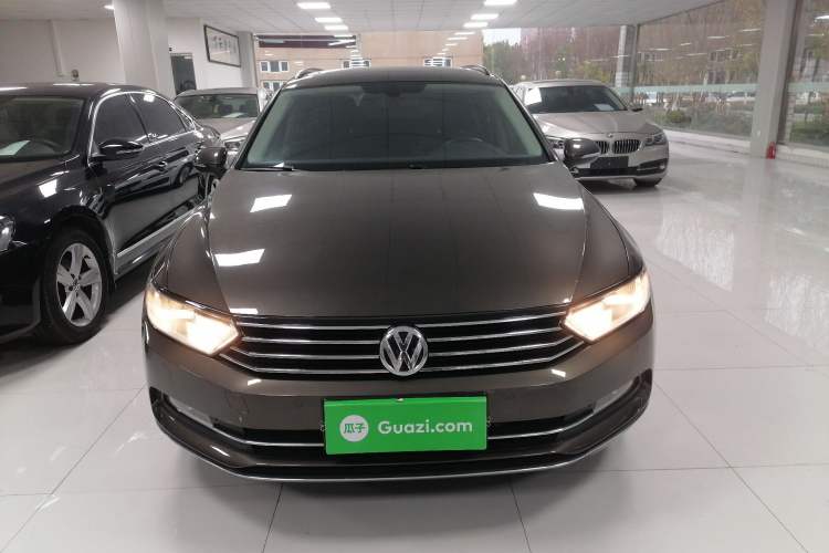 Used Volkswagen Variant 2018 380TSI Two-Wheel Drive Comfort Edition Front