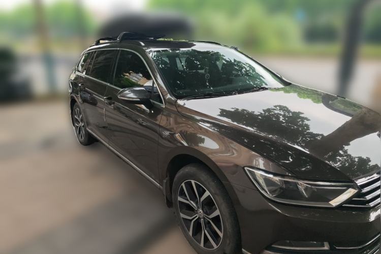 Used Volkswagen Variant 2018 380TSI Two-Wheel Drive Comfort Edition Front Right 45 Deg