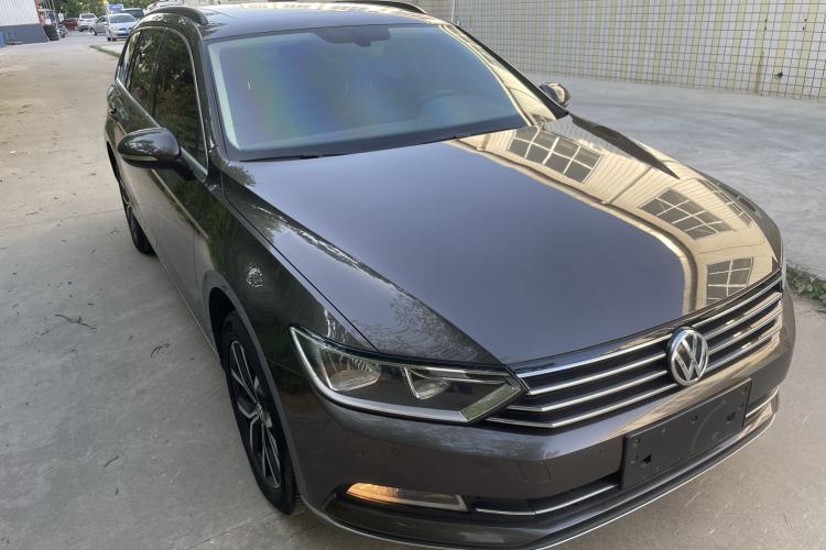 Used Volkswagen Variant 2018 380TSI Two-Wheel Drive Comfort Edition Front Right 45 Deg