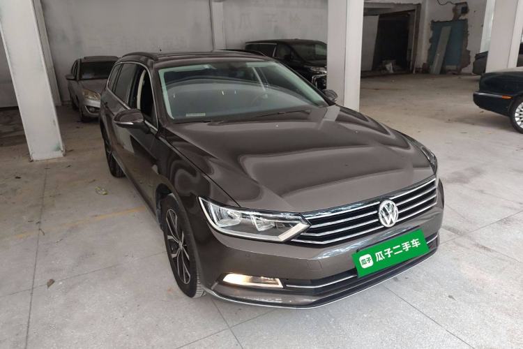 Used Volkswagen Variant 2018 380TSI Two-Wheel Drive Comfort Edition Front Right 45 Deg
