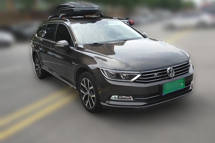 Used Volkswagen Variant 2018 380TSI Two-Wheel Drive Comfort Edition Front Right 45 Deg
