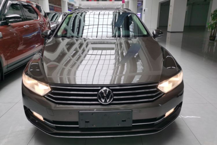 Used Volkswagen Variant 2018 380TSI Two-Wheel Drive Comfort Edition Front