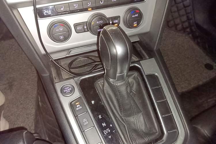 Used Volkswagen Variant 2018 380TSI Two-Wheel Drive Comfort Edition Gear Lever