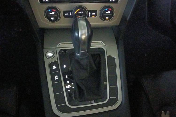 Used Volkswagen Variant 2018 380TSI Two-Wheel Drive Comfort Edition Gear Lever