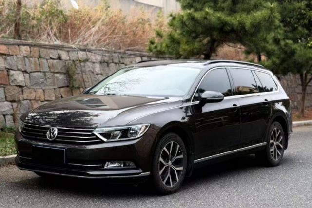 Used Volkswagen Variant 2018 380TSI Two-Wheel Drive Comfort Edition