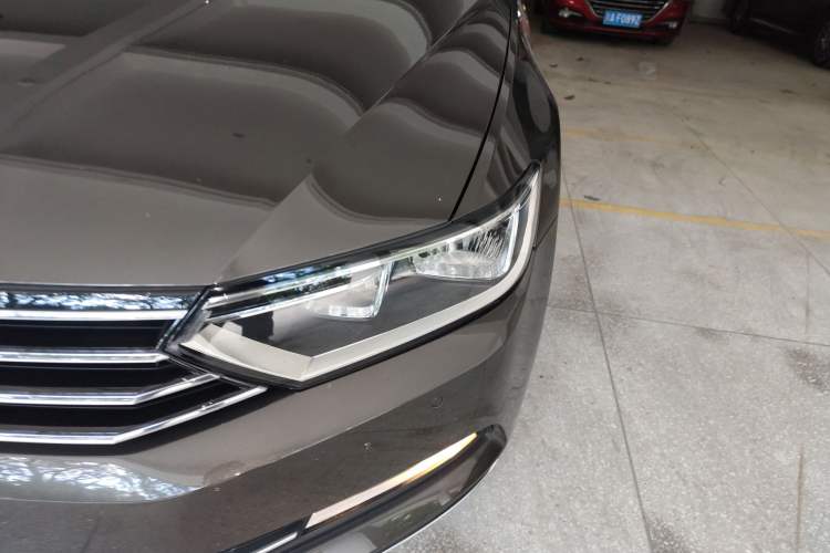 Used Volkswagen Variant 2018 380TSI Two-Wheel Drive Comfort Edition Left Front Headlight