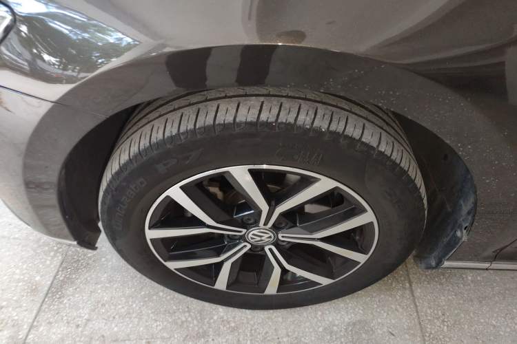 Used Volkswagen Variant 2018 380TSI Two-Wheel Drive Comfort Edition Left Front Wheel Hub