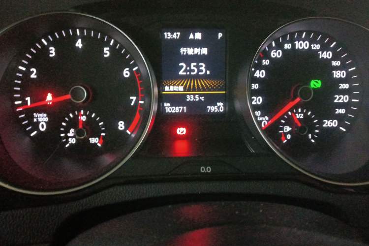 Used Volkswagen Variant 2018 380TSI Two-Wheel Drive Comfort Edition Odometer Close Up